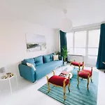 Wonderful And Cosy Apartment In The Heart Of Berlin, 1 Bedroom, 1 Living Room With Comfortable Bed Couch